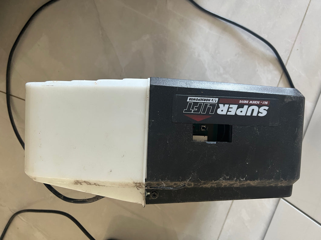 superlift SL1 screw drive 1/2 horsepower garage door opener used working (used)